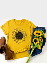 Load image into Gallery viewer, Women's Sunflower Print Short Sleeve T-Shirt