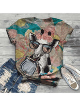 Load image into Gallery viewer, Camiseta feminina de gola redonda com estampa de girafa