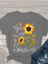 Load image into Gallery viewer, VOCÊ É MEU SOL Camiseta feminina de manga curta com estampa borboleta redonda decote