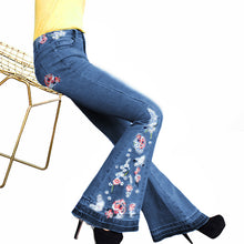 Load image into Gallery viewer, Flare pants with floral embroidery from the 70s