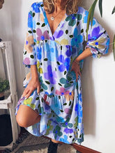 Load image into Gallery viewer, Vestido feminino de algodão e linho com estampa floral com decote em V