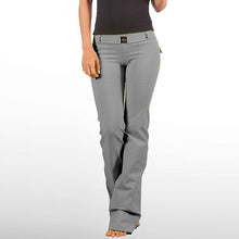 Load image into Gallery viewer, Women's low rise bootcut yoga pants with flap pockets