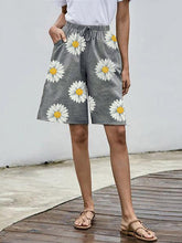 Load image into Gallery viewer, Shorts de mujer de algodón y lino de talla grande con estampado de margaritas