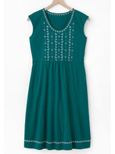 Load image into Gallery viewer, Vestido feminino bordado sem mangas