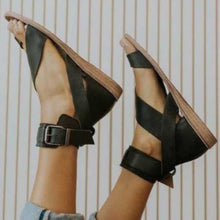 Load image into Gallery viewer, Women's flat sandals with open buckle and retro buckle