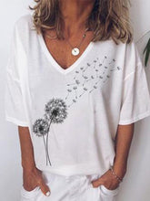 Load image into Gallery viewer, Camiseta feminina com decote em V com estampa de dente de leão
