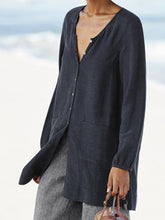 Load image into Gallery viewer, Cómoda camisa abotonada en algodón y lino para mujer con bolsillo de parche