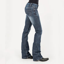 Load image into Gallery viewer, Calça jeans de montaria feminina com corte flecha azul