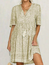 Load image into Gallery viewer, Vestido feminino de manga curta com decote em V