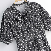 Load image into Gallery viewer, V-neck dress with bow print