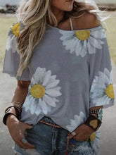 Load image into Gallery viewer, Women's loose-fit daisy print T-shirt