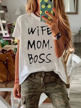 Load image into Gallery viewer, T-shirt casual feminina WIFE MOM BOSS estampada