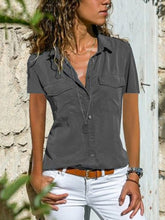 Load image into Gallery viewer, Camisa de solapa de manga corta para mujer