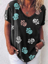 Load image into Gallery viewer, Camiseta feminina com estampa de pata de cachorro colorida
