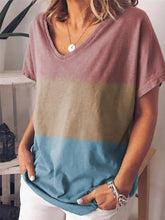 Load image into Gallery viewer, Camiseta de mujer con cuello de pico y estampado degradado en contraste