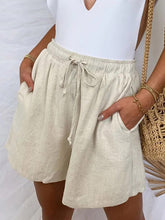 Load image into Gallery viewer, Plain cotton and linen shorts with pocket for women