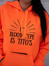 Load image into Gallery viewer, MEU TIPO DE SANGUE É TITO'S Letter Pocket Moletom Feminino