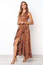 Load image into Gallery viewer, Vestido irregular sin mangas con cuello en V y lunares bohemios