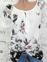 Load image into Gallery viewer, Short sleeves in lace lace with butterfly print