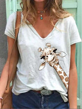 Load image into Gallery viewer, Camiseta estampada de manga corta con cuello de pico