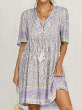 Load image into Gallery viewer, Vestido feminino de manga curta com decote em V