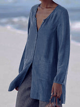 Load image into Gallery viewer, Cómoda camisa abotonada en algodón y lino para mujer con bolsillo de parche