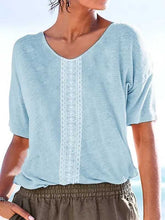 Load image into Gallery viewer, Women's T-shirt with round neck and vintage print