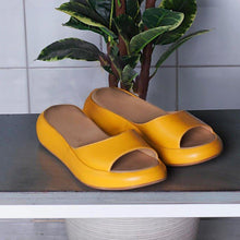 Load image into Gallery viewer, Fashion Stretch Sole Sneakers
