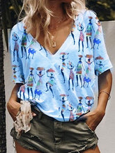 Load image into Gallery viewer, Camiseta feminina de manga curta estampada com decote em V estilo étnico feminino

