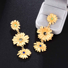 Load image into Gallery viewer, Sunflower Long Diamond Ohrringe
