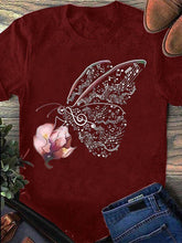 Load image into Gallery viewer, Camiseta feminina de manga curta, decote redondo, notação musical, estampa de borboleta
