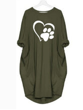 Load image into Gallery viewer, Vestido de manga larga con estampado Loving Dog Paw
