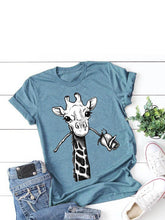 Load image into Gallery viewer, Camiseta de manga curta com estampa girafa
