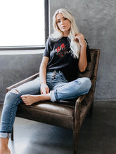 Load image into Gallery viewer, Camiseta feminina de manga curta Harley Quinn estampada
