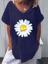 Load image into Gallery viewer, Casual cotton V-neck shirt with daisy print
