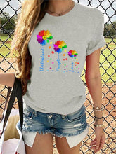 Load image into Gallery viewer, Camiseta feminina de manga curta com decote redondo e letras pequenas
