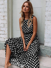 Load image into Gallery viewer, Vestido feminino de bolinhas com decote redondo
