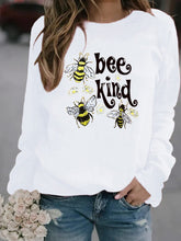 Load image into Gallery viewer, Moletom BEE KIND feminino com gola redonda
