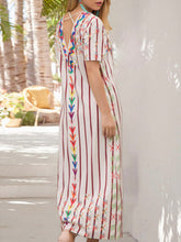 Load image into Gallery viewer, Vestido camisero estampado con cuello de pico para mujer
