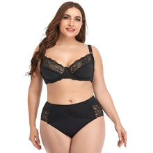 Load image into Gallery viewer, Women's Plus size sexy Underwire Lace Trim Bra Set
