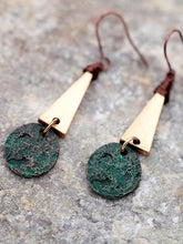 Load image into Gallery viewer, Pendientes de plata antigua con forma geométrica de estilo vintage
