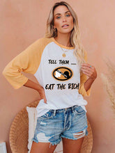 Load image into Gallery viewer, Camiseta con manga 3/4 para mujer DÍGALOS ... COME LAS VIDAS NEGRAS RICAS IMPORTA

