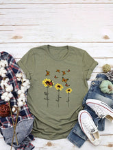 Load image into Gallery viewer, Faith Hope Love camiseta con estampado de mariposas
