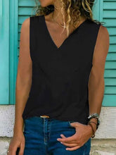 Load image into Gallery viewer, Camiseta con cuello de pico en color liso
