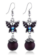 Load image into Gallery viewer, Pendientes mariposa de cristal bohemio
