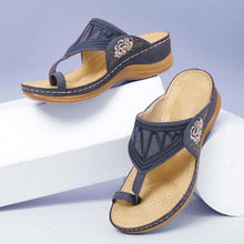 Load image into Gallery viewer, SANDALIAS CUÑAS COMFY BORDADO
