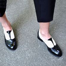 Load image into Gallery viewer, OXFORD SHOES WHITE COLOR PLUS CASUAL SIZE PU SLIP ON LOAFERS
