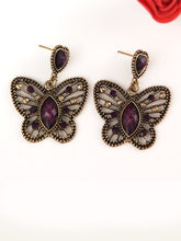Load image into Gallery viewer, Pendientes retro mariposa hueca Pendientes de diamantes salvajes
