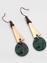 Load image into Gallery viewer, Pendientes de plata antigua con forma geométrica de estilo vintage
