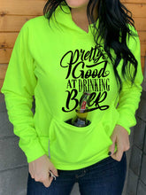 Load image into Gallery viewer, Muito bom em beber cerveja sudaderas con capucha
